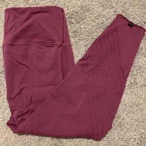 Maroon LuluLemon cropped leggings